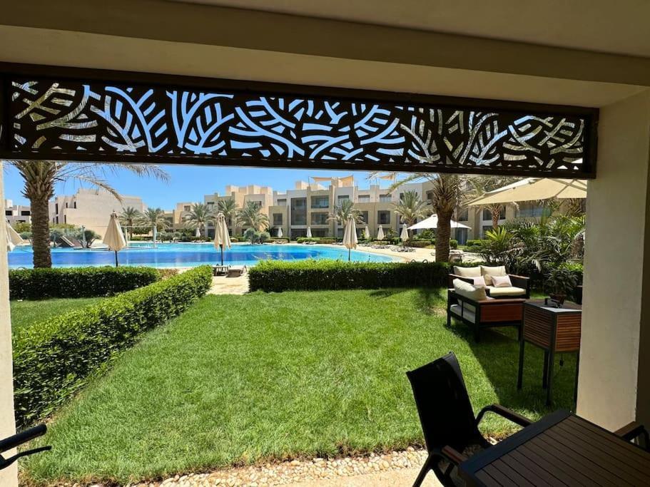 Luxurious Private Getaway In Mangroovy Apartament
