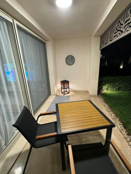 Luxurious Private Getaway In Mangroovy *